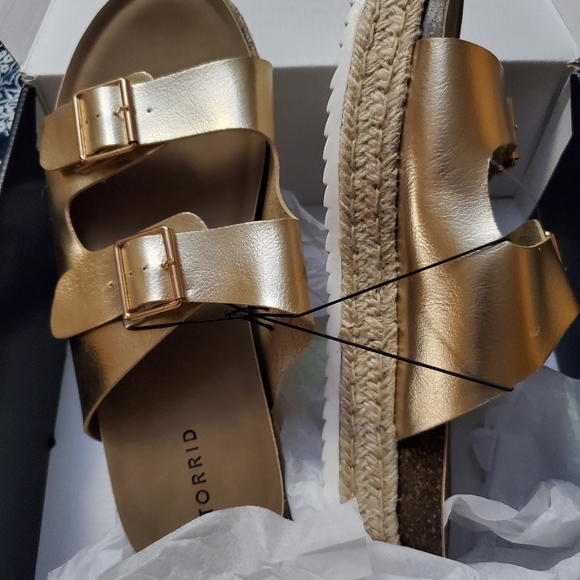 Women's gold  sandals - Picture 4 of 5